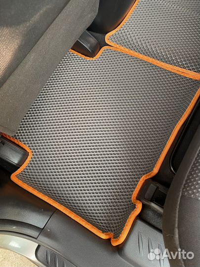 Коврики eva в машину с бортами и без 3d