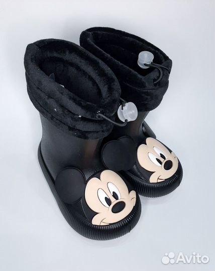 Резиновые сапожки на мальчика