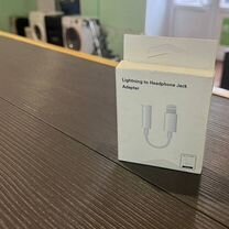 Переходник/адаптер Apple Lightning - mini jack 3.5