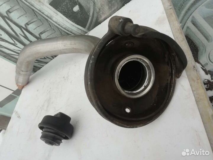 Горловина бака audi A6/100 C4