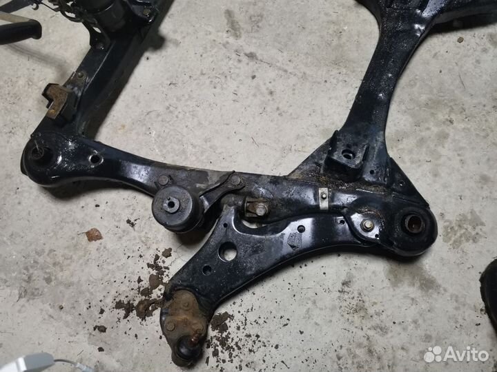 Балка подмоторная для Toyota Highlander II 2007-20