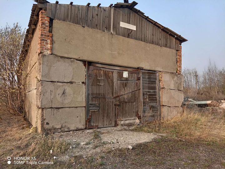 Гараж, > 30 м²