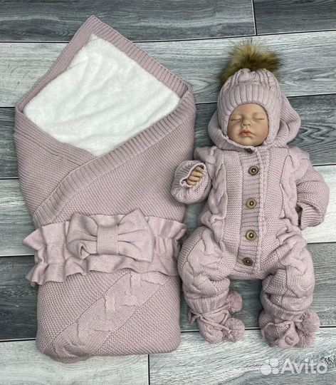 Комплект на выписку для девочки