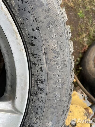 R16 Kumho I'Zen KW22 215/60, PCD 5x100 DIA 76