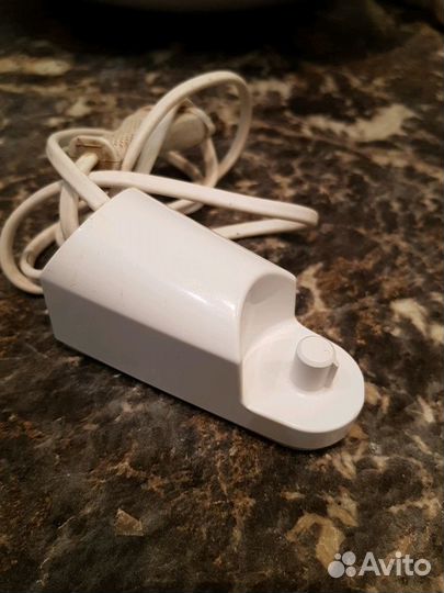 Зарядное устройство для зубных щеток braun