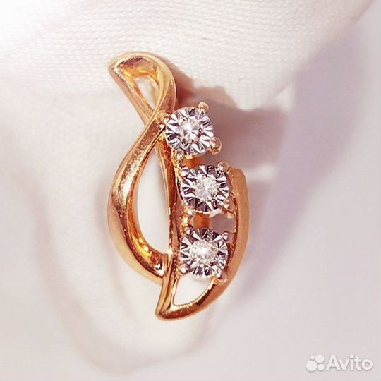 Золотые серьги с камнем