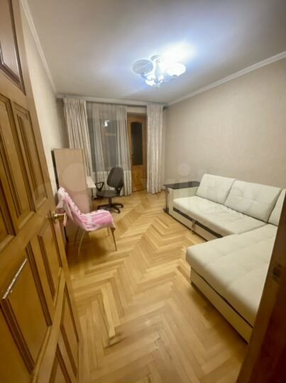 3-к. квартира, 82 м², 5/5 эт.