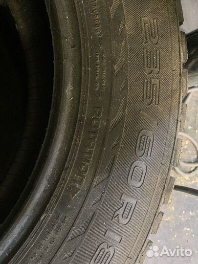 Nokian Tyres Hakkapeliitta 9 SUV 235/60 R18 107T