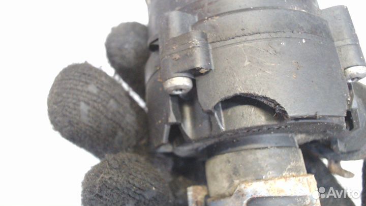 Насос водяной Skoda SuperB 2015, 2017