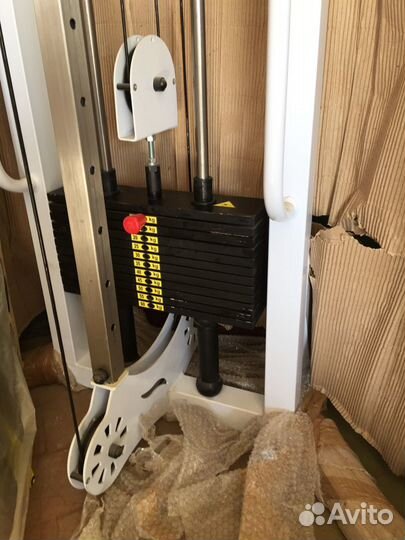 Тренажёр с регулируемым блоком