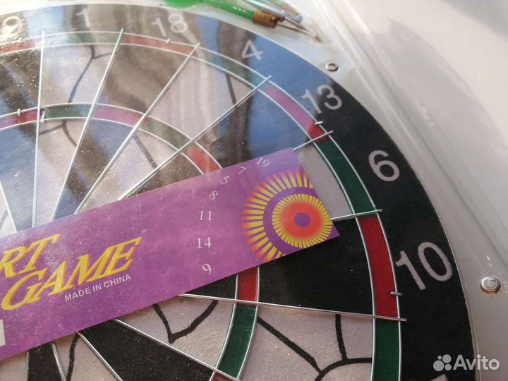 Мишень и дротики для игры в Дартс