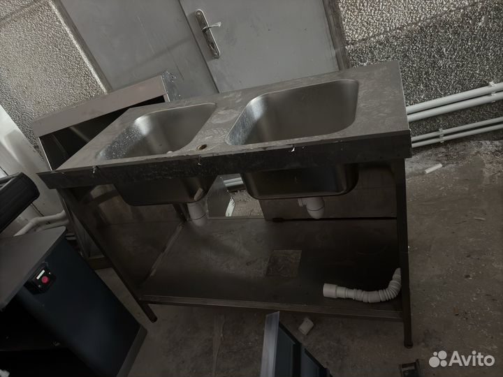 Раковина с тумбой