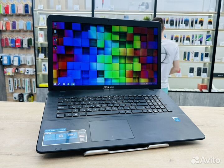 Ноутбук asus 17.3 4 ядра Intel N2940/ 8 RAM/ SSD
