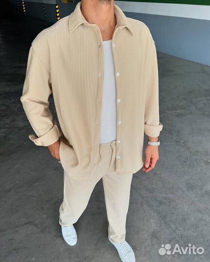 Стильный мужской костюм, весна