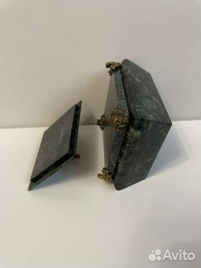 Сувенирные статуэтки и шкатулка из камня, Египет