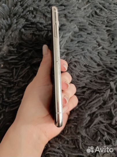 iPhone X, 64 ГБ