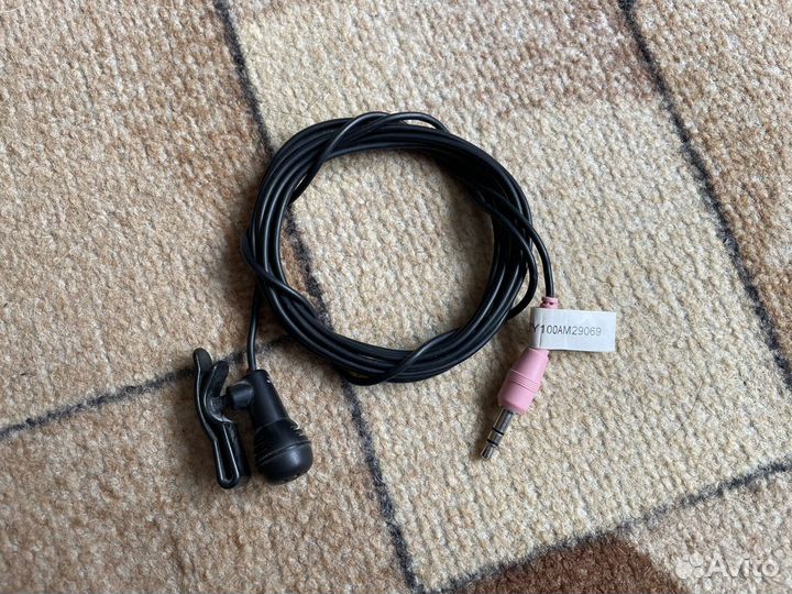 Петличный микрофон Genius