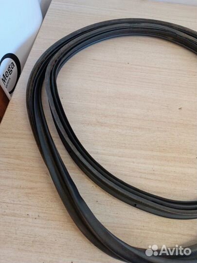 Уплотнительная резинка двери багажника задняя