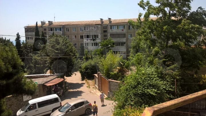 2-к. квартира, 52 м², 3/5 эт.