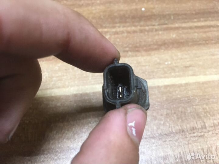 Датчик давления масла Nissan Almera G15