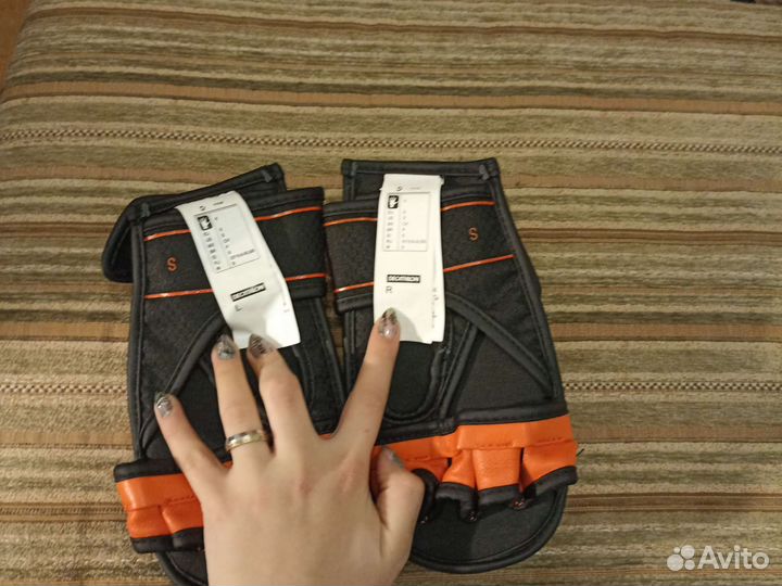 Боксерские перчатки