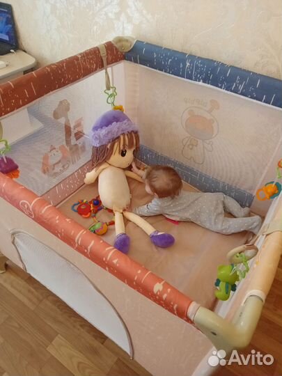 Огромная кукла с пледом внутри