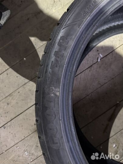 Goodyear UltraGrip 8 Performance 285/35 R22 106