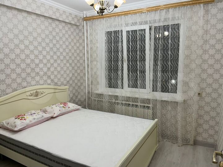 2-к. квартира, 55 м², 4/10 эт.