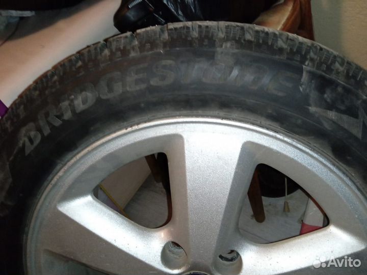 Колеса зимние Bridgestone r 16