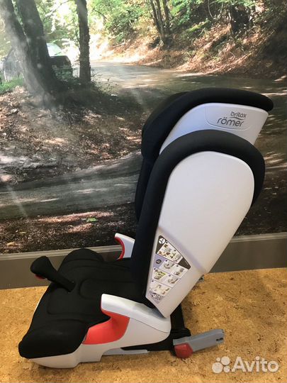 Детское автокресло Britax Roemer kidfix III M