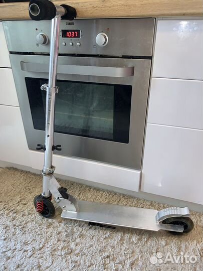 Самокат Scooter