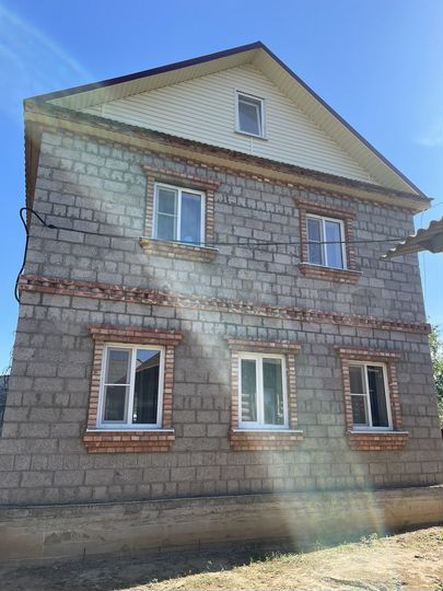 Дом 160 м² на участке 5 сот.