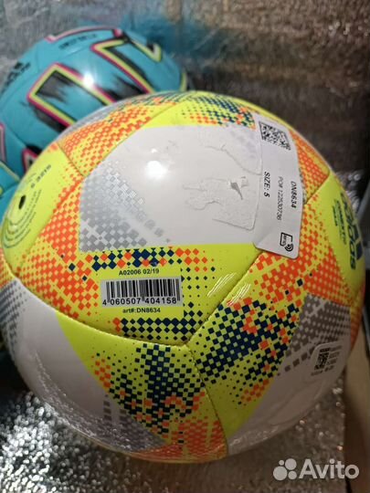 Футбольный мяч adidas для пляжного футбола