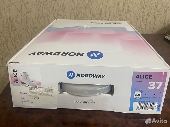 Коньки женские Alice 37 размер