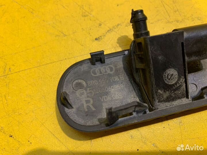 Форсунка омывателя лобового стекла Audi Q5 2008-20