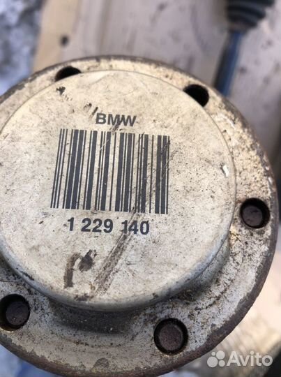 Привод задний шрус граната BMW 5 E39 Обьём 2.0