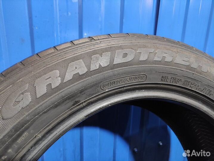 Dunlop Grandtrek ST30 235/55 R18