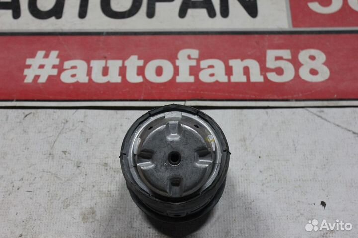 Подушка двигателя передняя Mercedes