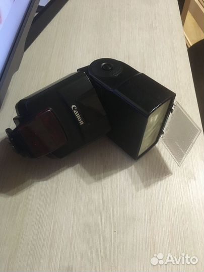 Фотовспышка Canon Speedlite 550-EX