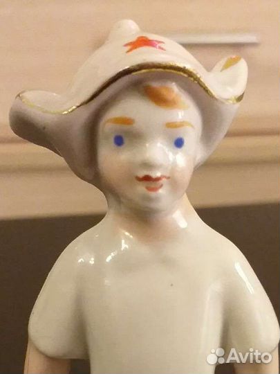 Статуэтка фарфоровая СССР 