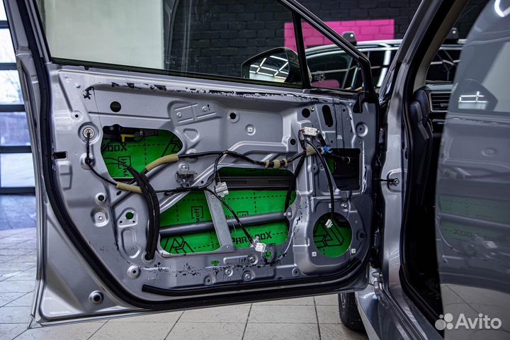 Шумка дверей Subaru