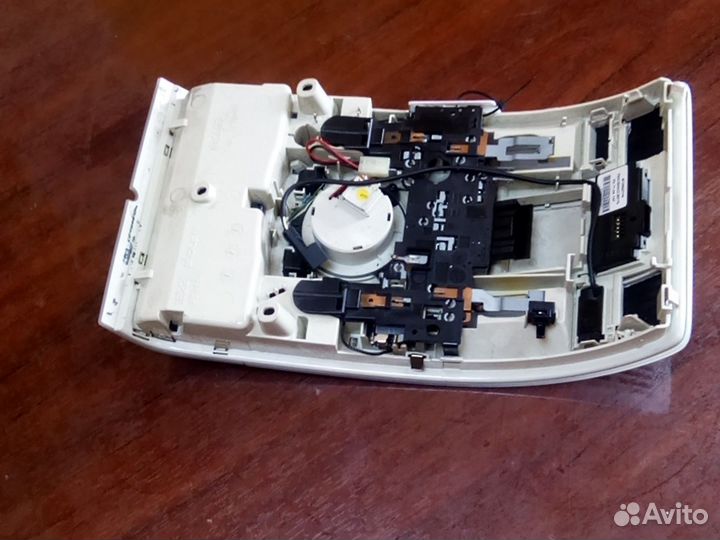 Плафон салона Audi A6 C6 4F0947135AT