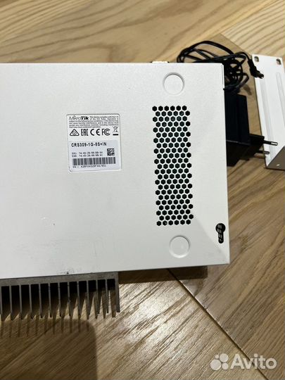 Коммутатор Mikrotik CRS309-1G-8S+IN