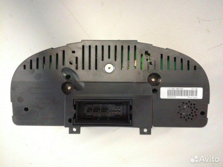 Приборная панель Volkswagen Golf 5 2003-2009