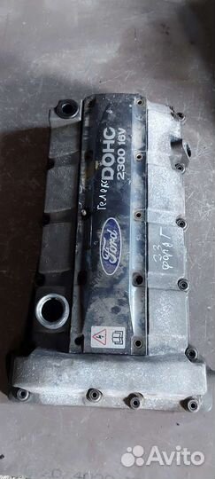 Крышка клапанов на Ford Galaxy