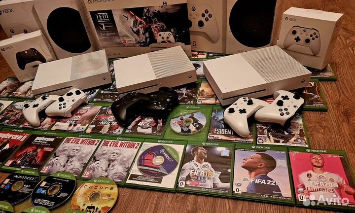 Xbox One S 1000Gb+GamePass 9мес+2 диска