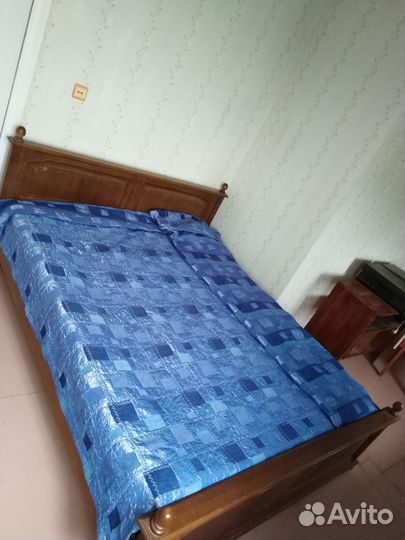 Кровать двухспальная с матрасом бу 160 200