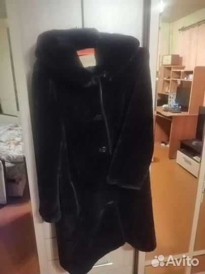 Шуба мутоновая с капюшоном