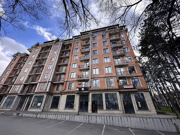 2-к. квартира, 80 м², 2/5 эт.