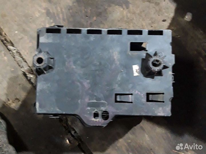 Короб аккумулятора Ситроен С4 (Citroen c4)